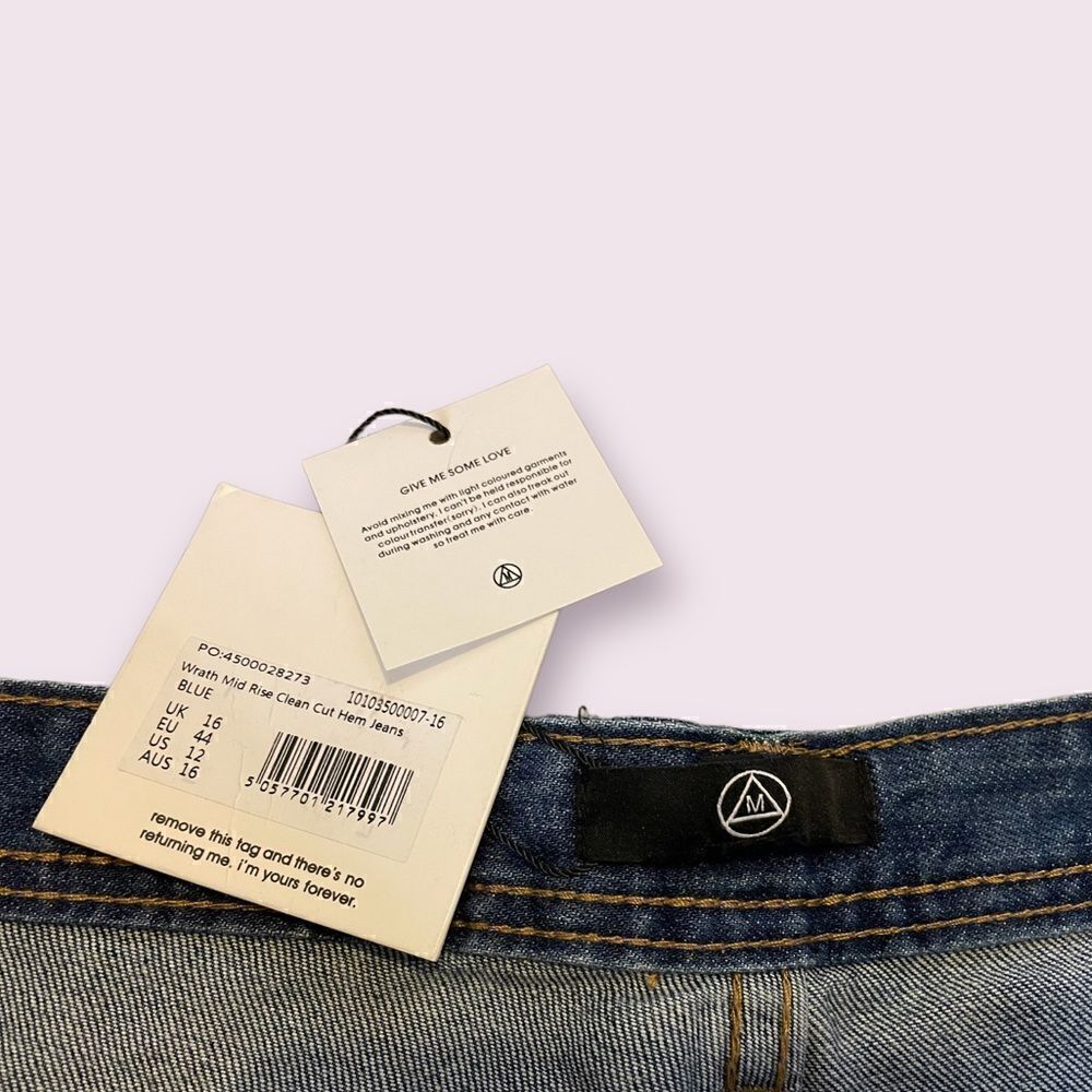 NWT Missguided Wrath Mid Rise Clean Cut Hem Jeans - Picture 5 of 6